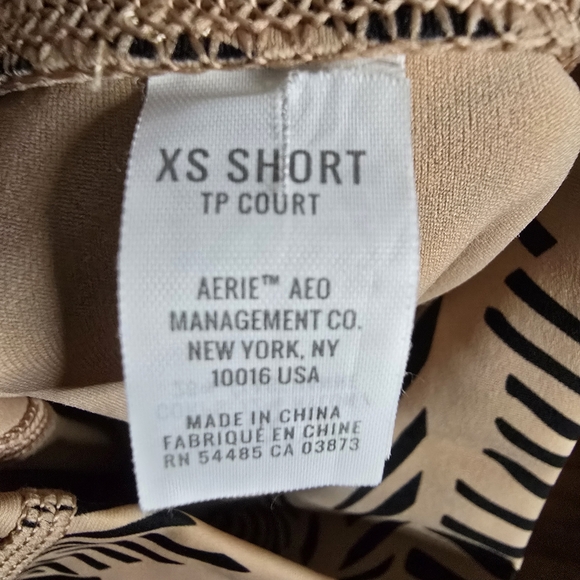 NWOT Aerie Leaf Print Leggings in Tan and Black Women Size XS Short - Picture 3 of 5